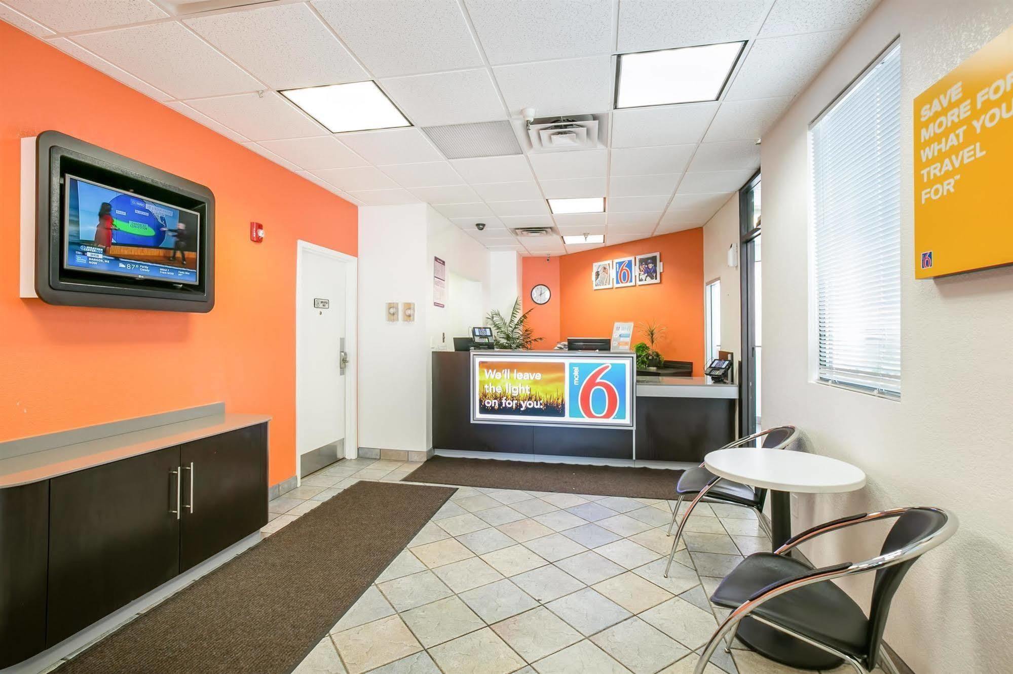 Motel 6 Minneapolis Airport - Mall Of America Exteriör bild