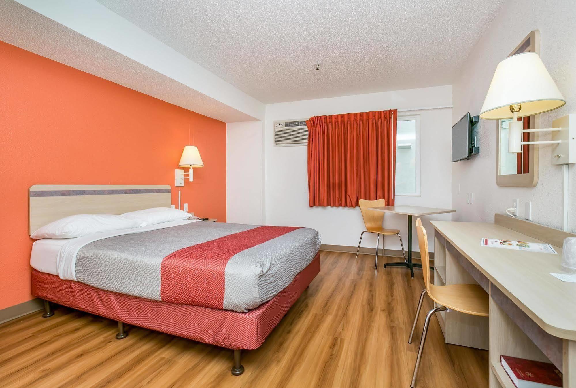 Motel 6 Minneapolis Airport - Mall Of America Exteriör bild