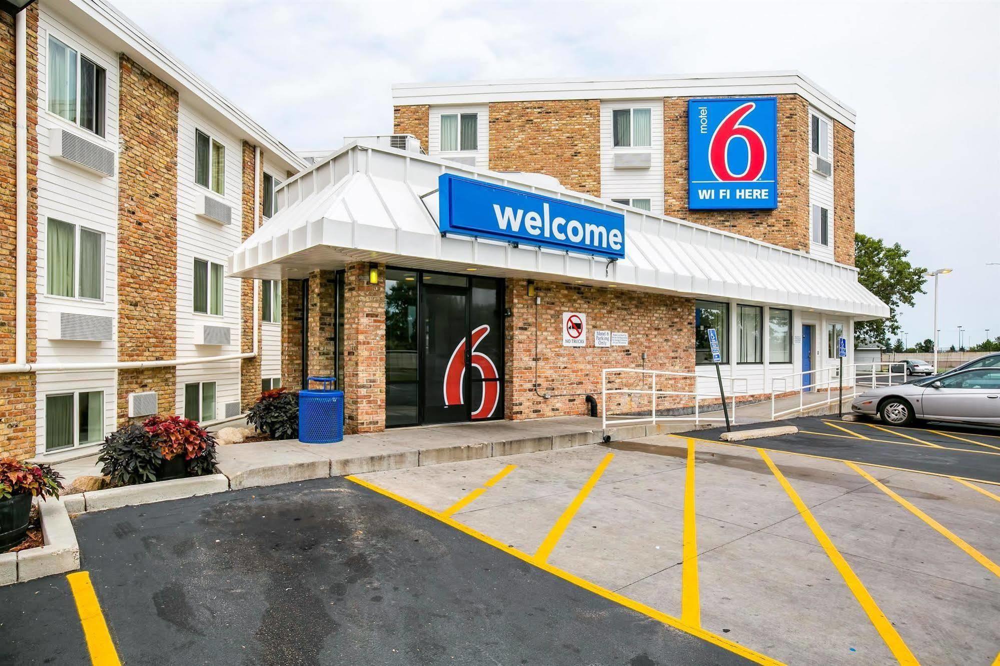 Motel 6 Minneapolis Airport - Mall Of America Exteriör bild